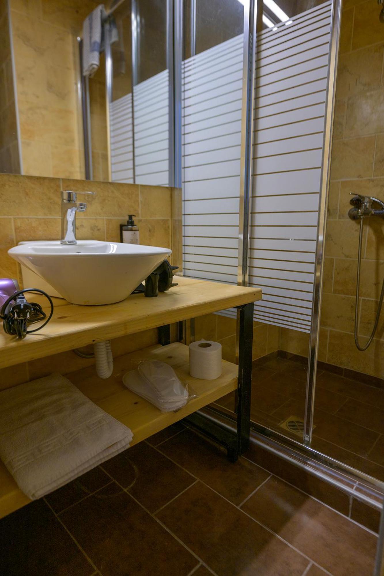 Alley Rooms Mytilíni Zewnętrze zdjęcie